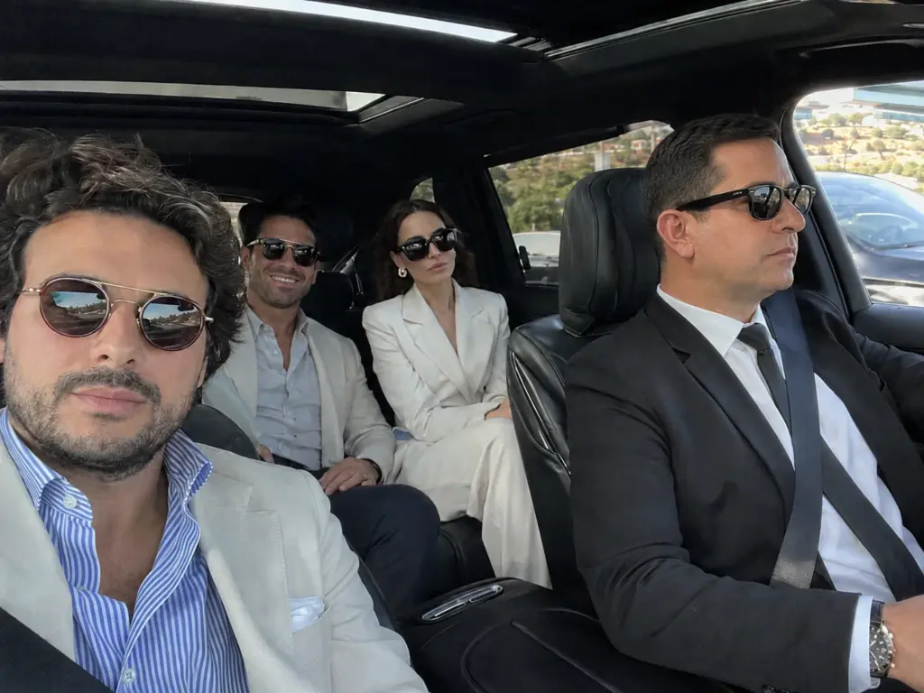 Suv Selfie