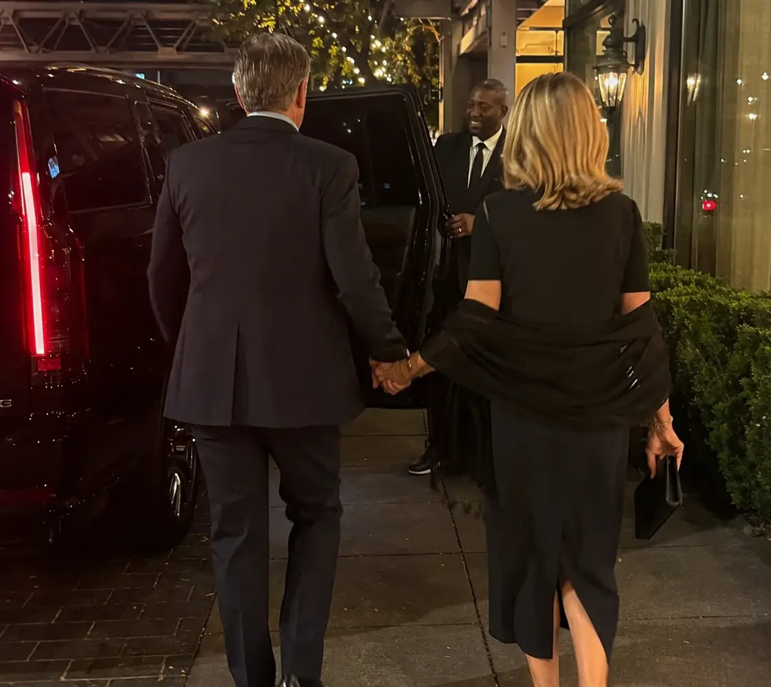 evening-chauffeur-arrival-18